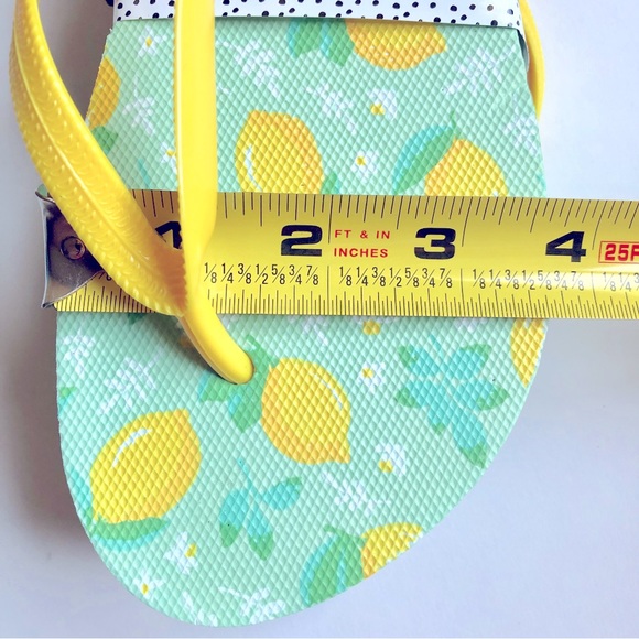 3/$15 LEMONS Flip Flops Sandals Yellow Medium Size 7 Women’s NEW - Picture 8 of 15